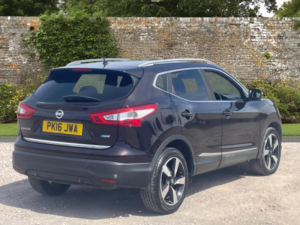 2016 Nissan Qashqai 1.5 Dci N-Tec+ 2WD Euro 6 (s/s) 5dr in Black — image 5