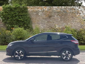 2016 Nissan Qashqai 1.5 Dci N-Tec+ 2WD Euro 6 (s/s) 5dr in Black — image 6
