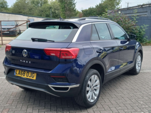 2019 Volkswagen T-Roc 1.5 T-Roc Se Tsi Evo Semi-Auto 5dr in Blue — image 5