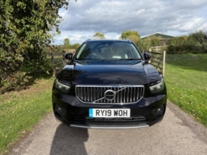 2019 Volvo Xc40 1.5 T3 Inscription Pro Euro 6 (s/s) 5dr in Black — image 2