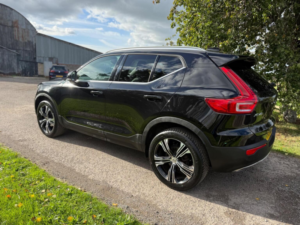 2019 Volvo Xc40 1.5 T3 Inscription Pro Euro 6 (s/s) 5dr in Black — image 4