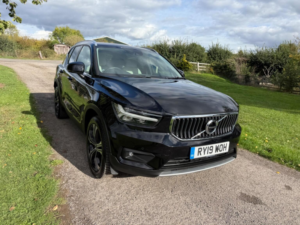 2019 Volvo Xc40 1.5 T3 Inscription Pro Euro 6 (s/s) 5dr in Black — image 6