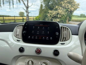 2020 Fiat 500 1.2 1.2 69hp Lounge in White — image 6