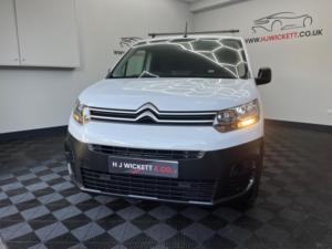 2023 Citroen Berlingo 1.5 Bluehdi 1000 Enterprise Edition M Swb Euro 6 (s/s) 5dr in White — image 2