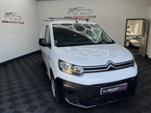 2023 Citroen Berlingo 1.5 Bluehdi 1000 Enterprise Edition M Swb Euro 6 (s/s) 5dr in White — image 5