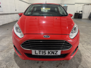 2015 Ford Fiesta 1.3 Zetec in Red — image 2