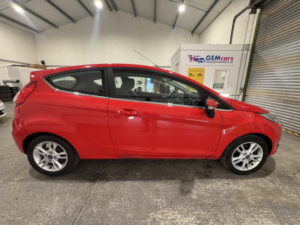 2015 Ford Fiesta 1.3 Zetec in Red — image 5