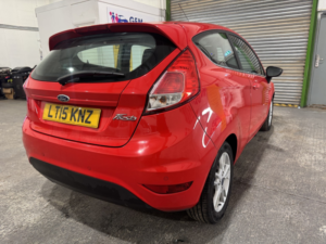 2015 Ford Fiesta 1.3 Zetec in Red — image 6