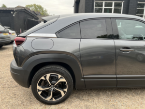 2023 Mazda Mx-30 17.8kwh R-Ev Exclusive-Line in Grey — image 5