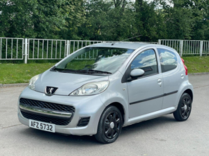 2009 Peugeot 107 1.0 12v Urban Euro 4 5dr in Silver — image 3