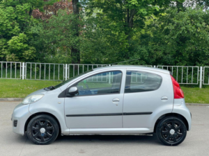 2009 Peugeot 107 1.0 12v Urban Euro 4 5dr in Silver — image 4