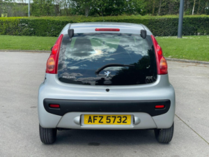 2009 Peugeot 107 1.0 12v Urban Euro 4 5dr in Silver — image 6