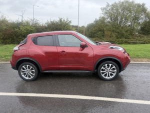 2014 Nissan Juke 1.2 Dig-T Tekna in Red — image 2