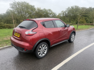2014 Nissan Juke 1.2 Dig-T Tekna in Red — image 3