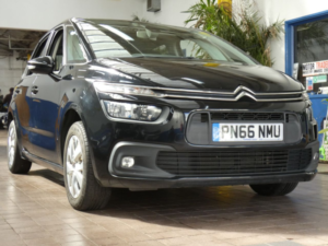 2016 Citroen C4 Picasso 1.6 Bluehdi Touch Edition MPV 5dr Diesel Manual Euro 6 (s/s) (100 Ps) in Black — image 5