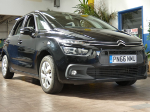 2016 Citroen C4 Picasso 1.6 Bluehdi Touch Edition MPV 5dr Diesel Manual Euro 6 (s/s) (100 Ps) in Black — image 6