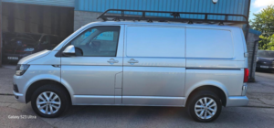 2019 Volkswagen Transporter 2.0 Tdi T28 Highline Fwd Swb Euro 6 (s/s) 5dr in Silver — image 4
