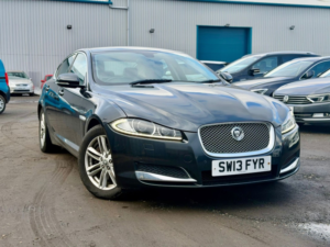 2013 Jaguar Xf 2.2d Luxury Auto Euro 5 (s/s) 4dr in Grey — image 5