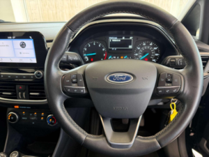 2017 Ford Fiesta 1.0t Ecoboost Zetec Euro 6 (s/s) 5dr in Black — image 4