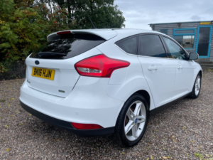 2016 Ford Focus 1.0t Ecoboost Titanium Hatchback 5dr Petrol Manual Euro 6 (s/s) (100 Ps) in White — image 3