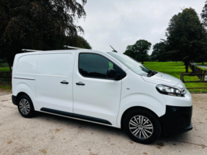 2023 Citroen Dispatch 1.5 Bluehdi 1000 Enterprise Pro M Fwd 2 Euro 6 (s/s) 6dr in White — image 2