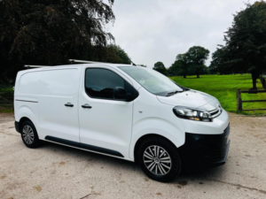 2023 Citroen Dispatch 1.5 Bluehdi 1000 Enterprise Pro M Fwd 2 Euro 6 (s/s) 6dr in White — image 3