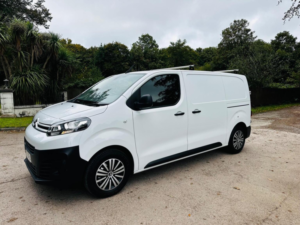2023 Citroen Dispatch 1.5 Bluehdi 1000 Enterprise Pro M Fwd 2 Euro 6 (s/s) 6dr in White — image 4