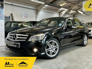 2010 Mercedes-Benz C Class 1.8 C180 Blueefficiency Sport Auto Euro 5 4dr in Black — image 2