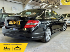 2010 Mercedes-Benz C Class 1.8 C180 Blueefficiency Sport Auto Euro 5 4dr in Black — image 4
