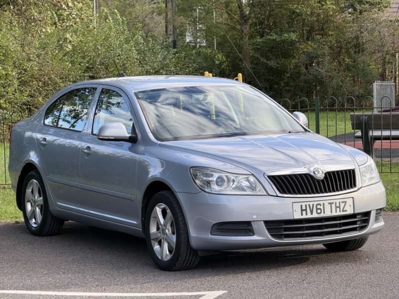 2011 Skoda Octavia 1.8 Tsi Se Plus in Blue — image 1