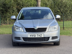 2011 Skoda Octavia 1.8 Tsi Se Plus in Blue — image 2