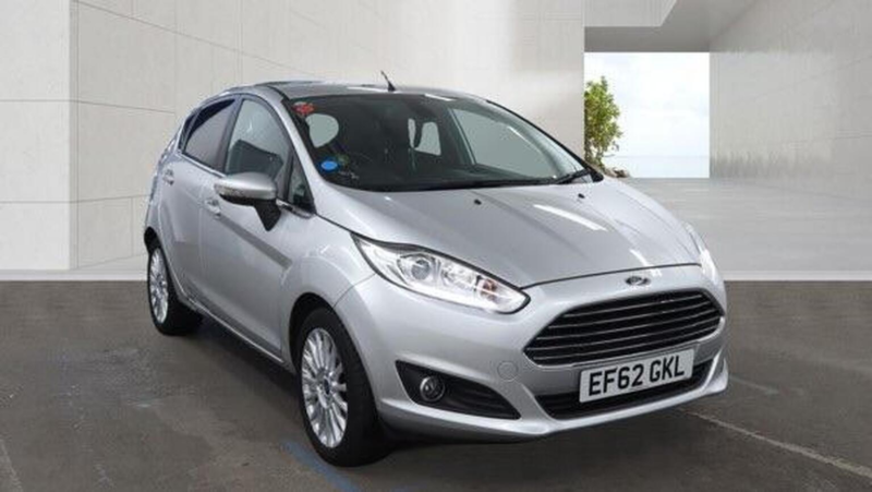 2012 Ford Fiesta 1.6 Titanium Powershift Euro 5 5dr in Silver — image 1