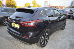 2018 Nissan Qashqai 1.2 Dig-T Tekna in Black — image 2