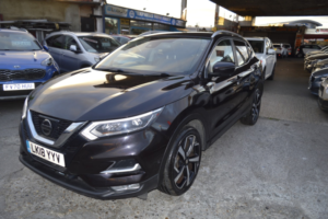 2018 Nissan Qashqai 1.2 Dig-T Tekna in Black — image 3