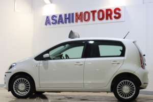 2013 Volkswagen Up! 1.0 Move Up! Asg Euro 5 5dr in White — image 6
