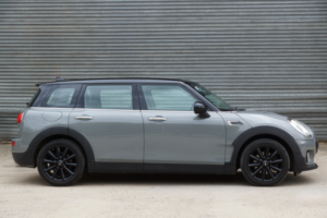 2015 MINI Clubman 1.5 Clubman Cooper in Grey — image 2