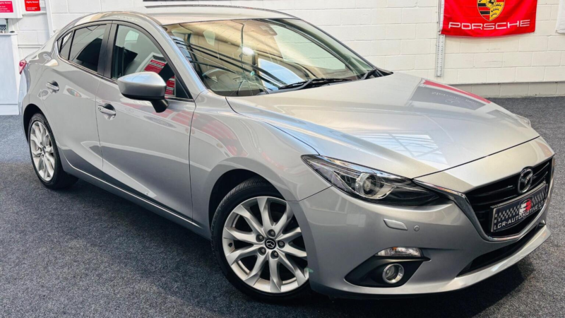 2015 Mazda Mazda3 2.0 Skyactiv-G Sport Nav Fastback Euro 5 (s/s) 4dr in Silver — image 1