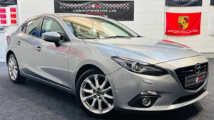 2015 Mazda Mazda3 2.0 Skyactiv-G Sport Nav Fastback Euro 5 (s/s) 4dr in Silver — image 5