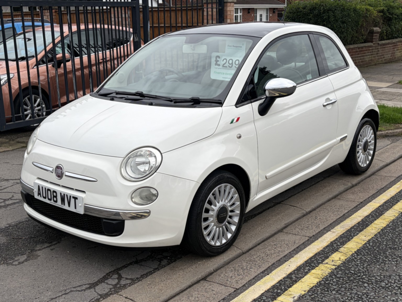 2008 Fiat 500 1.2 500 1.2 Lounge (start Stop) in White — image 1