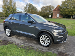 2019 Volkswagen T-Roc 1.0 Tsi Se SUV in Grey — image 3