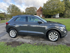 2019 Volkswagen T-Roc 1.0 Tsi Se SUV in Grey — image 4