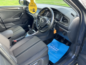 2019 Volkswagen T-Roc 1.0 Tsi Se SUV in Grey — image 5