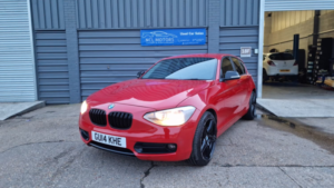 2014 BMW 1 Series 1.6 116i Sport 5-Door in Red — image 3