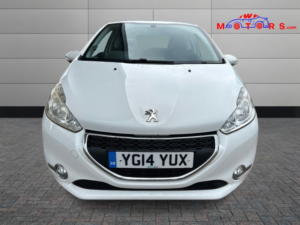 2014 Peugeot 208 1.4 E-Hdi Active in White — image 2