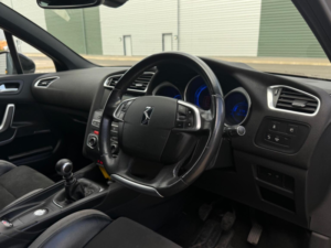 2017 Ds Automobiles Ds 4 Crossback 1.6 Bluehdi Crossback Euro 6 (s/s) 5dr in Grey — image 3
