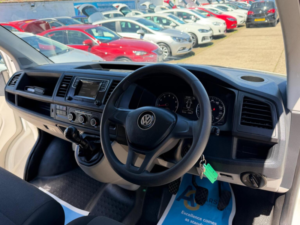 2019 Volkswagen Transporter 2.0 Tsi T30 Startline Fwd Swb Euro 6 (s/s) 5dr in White — image 3