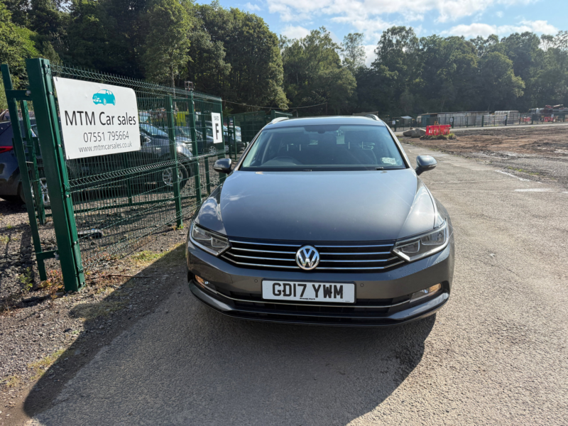 2017 Volkswagen Passat 1.6 Tdi Se Business Estate 5dr Diesel Manual Euro 6 (s/s) (120 Ps) in Grey — image 1