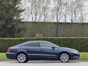 2013 Volkswagen Cc 2.0 Tdi Bluemotion Tech Gt Euro 5 (s/s) 4dr in Blue — image 2