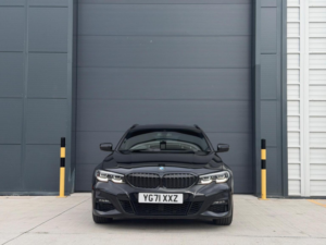 2021 BMW 3 Series 2.0 320i M Sport Touring Auto Euro 6 (s/s) 5dr in Black — image 2