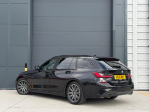 2021 BMW 3 Series 2.0 320i M Sport Touring Auto Euro 6 (s/s) 5dr in Black — image 6